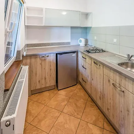 Beautiful In With Harbor View Apartment